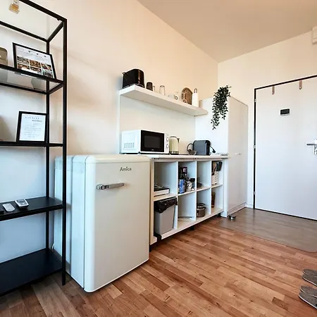 Air-conditioned Studio, Close To Centre & Tram Stop Bratysława