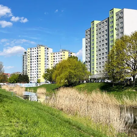 Air-conditioned Studio, Close To Centre & Tram Stop