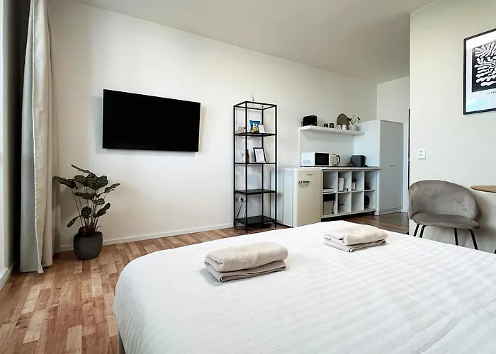 Air-conditioned Studio, Close To Centre & Tram Stop Appartement Bratislava