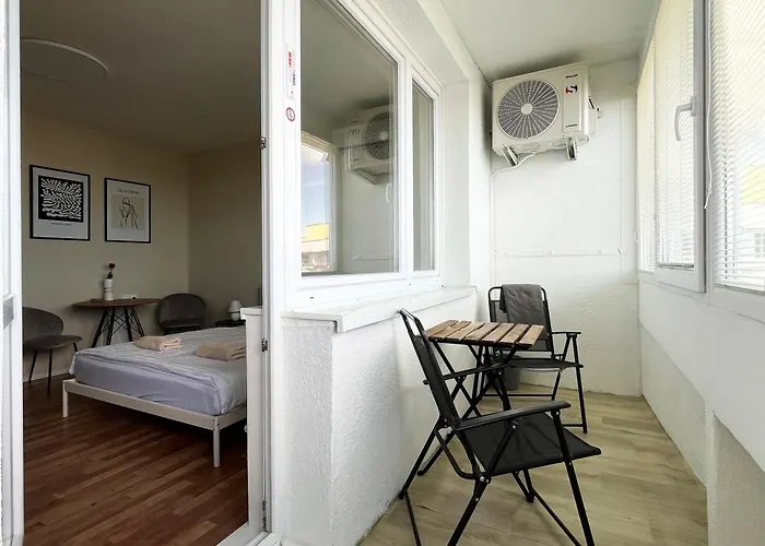 Air-conditioned Studio, Close To Centre & Tram Stop * Bratislava