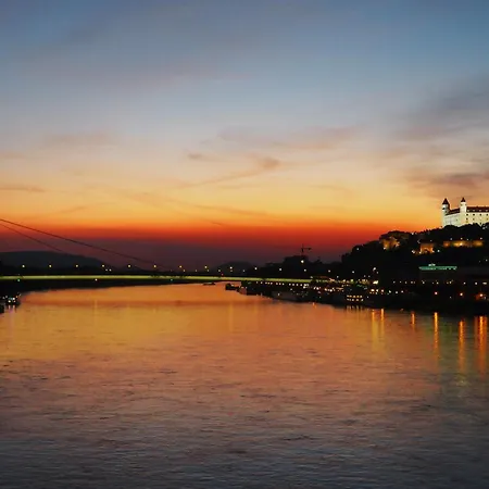 Lejlighed Air-conditioned Studio, Close To Centre & Tram Stop *