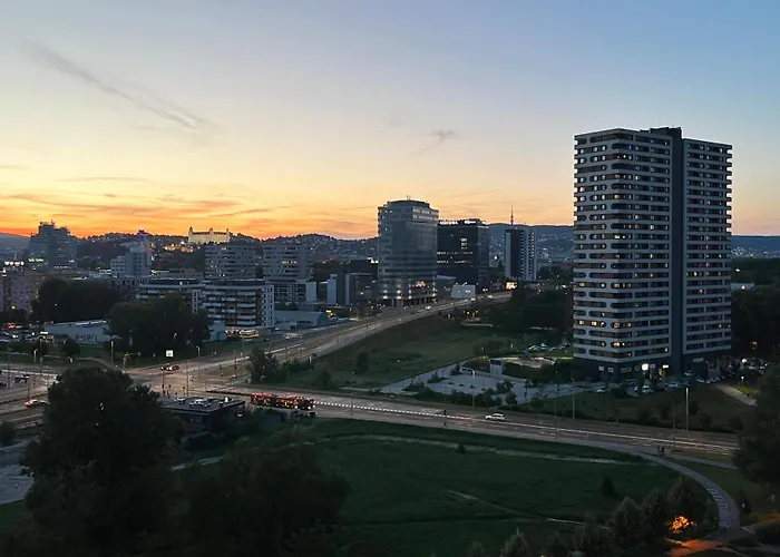 Air-conditioned Studio, Close To Centre & Tram Stop Lägenhet *